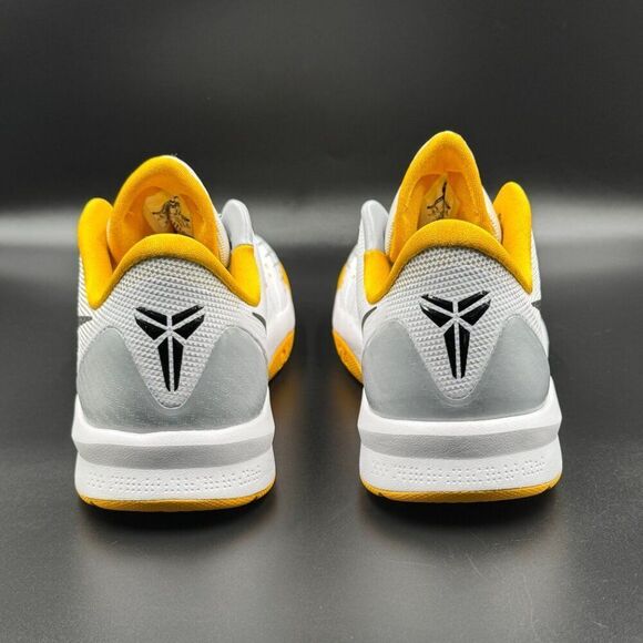 Nike Zoom Kobe Venomenon 4 'White University Gold' - Picture 6 of 15